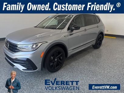 Certified 2024 Volkswagen Tiguan SE R-Line