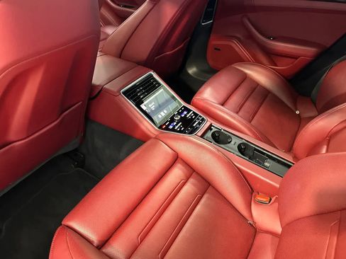 Used 2018 Porsche Panamera 4 AWD/4WD image 5