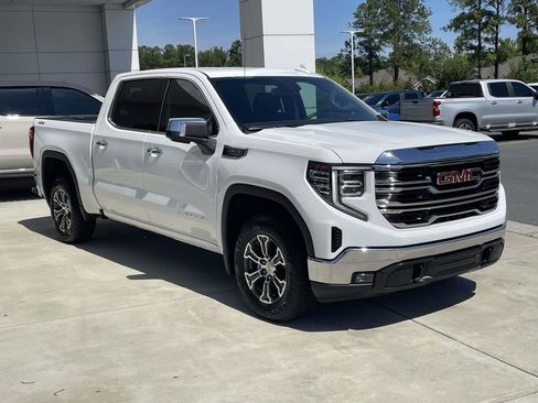 Used 2025 GMC Sierra 1500 SLT AWD/4WD image 4