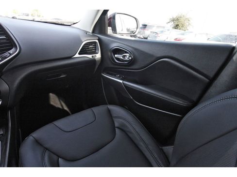 Used 2021 Jeep Cherokee Latitude Lux image 13