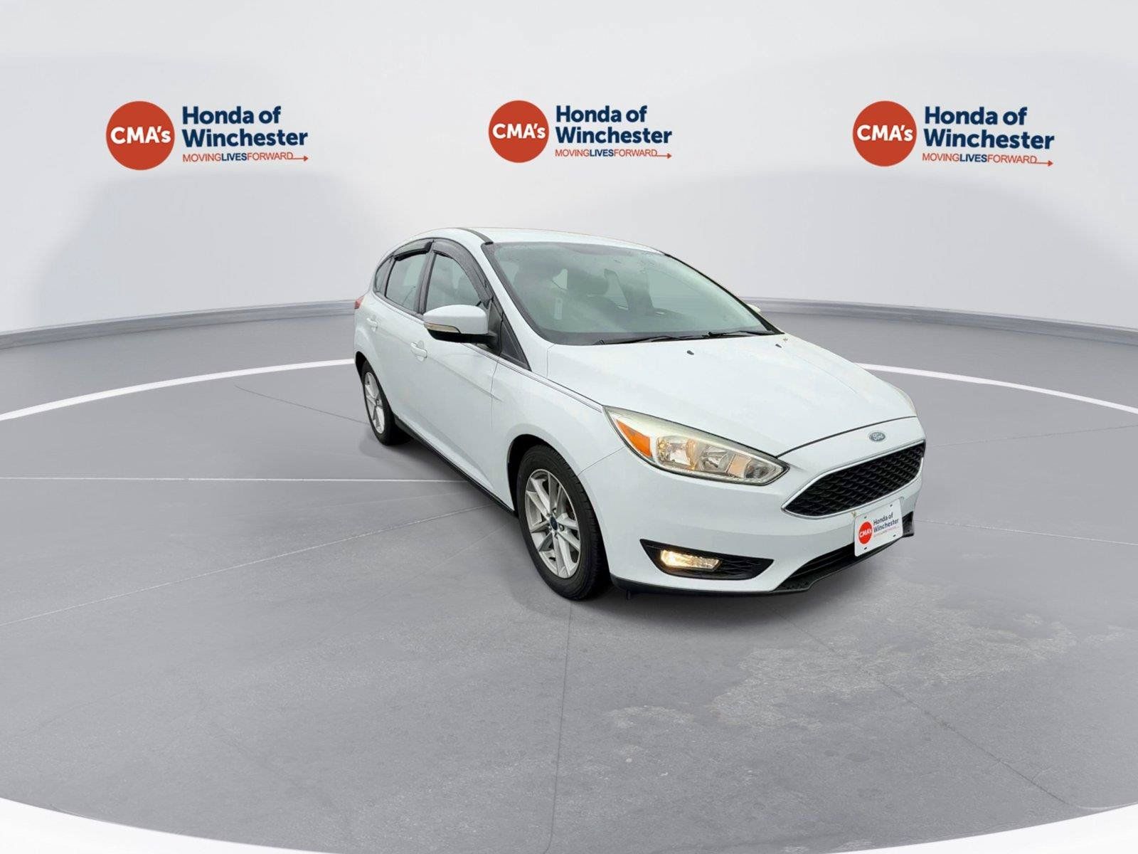 Used 2016 Ford Focus SE w/ SE Power Seat Package FWD image 2