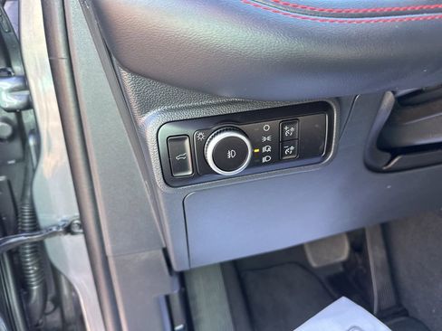 Used 2025 Ford Explorer ST-Line w/ ST-Line Street Pack image 17