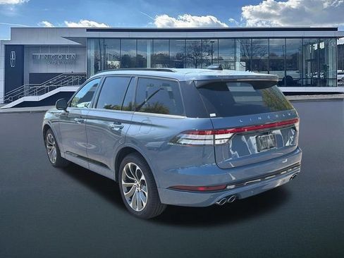 New 2026 Lincoln Aviator AWD w/ Jet Appearance Package image 5