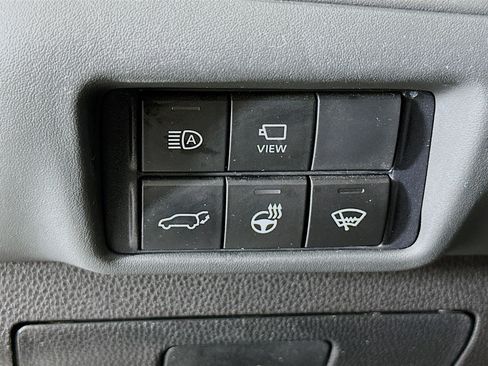 Used 2021 Toyota Highlander Limited image 17