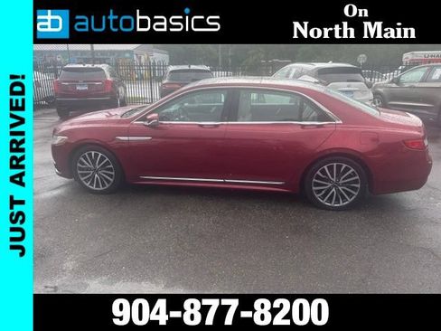 Used 2017 Lincoln Continental Select FWD image 2