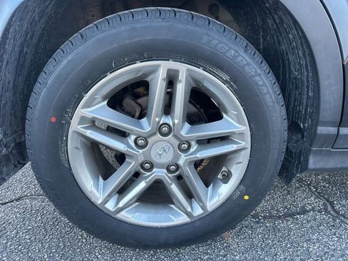 Used 2019 Hyundai Kona SE image 6