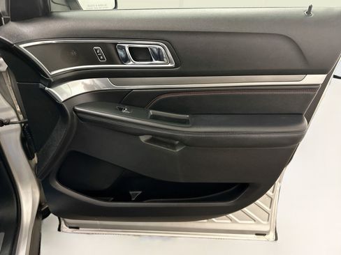 Used 2019 Ford Explorer Sport w/ Equipment Group 401A AWD/4WD image 36