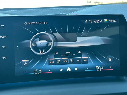 Used 2025 BMW 228i xDrive w/ Premium Package image 23