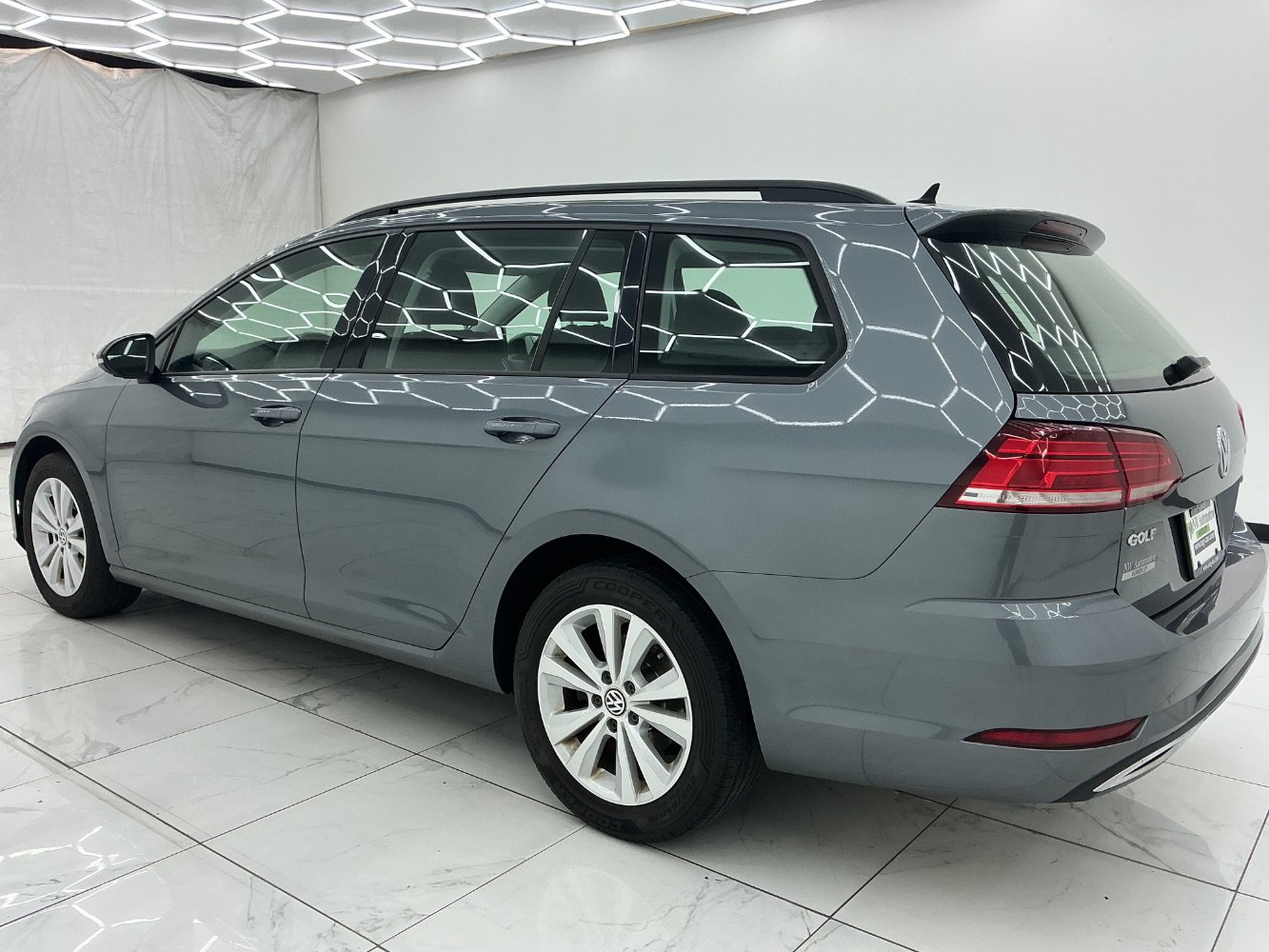 Used 2019 Volkswagen Golf S AWD/4WD image 11