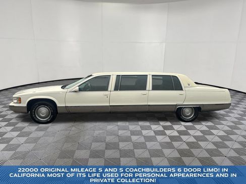 Used 1995 Cadillac Fleetwood Brougham RWD image 2