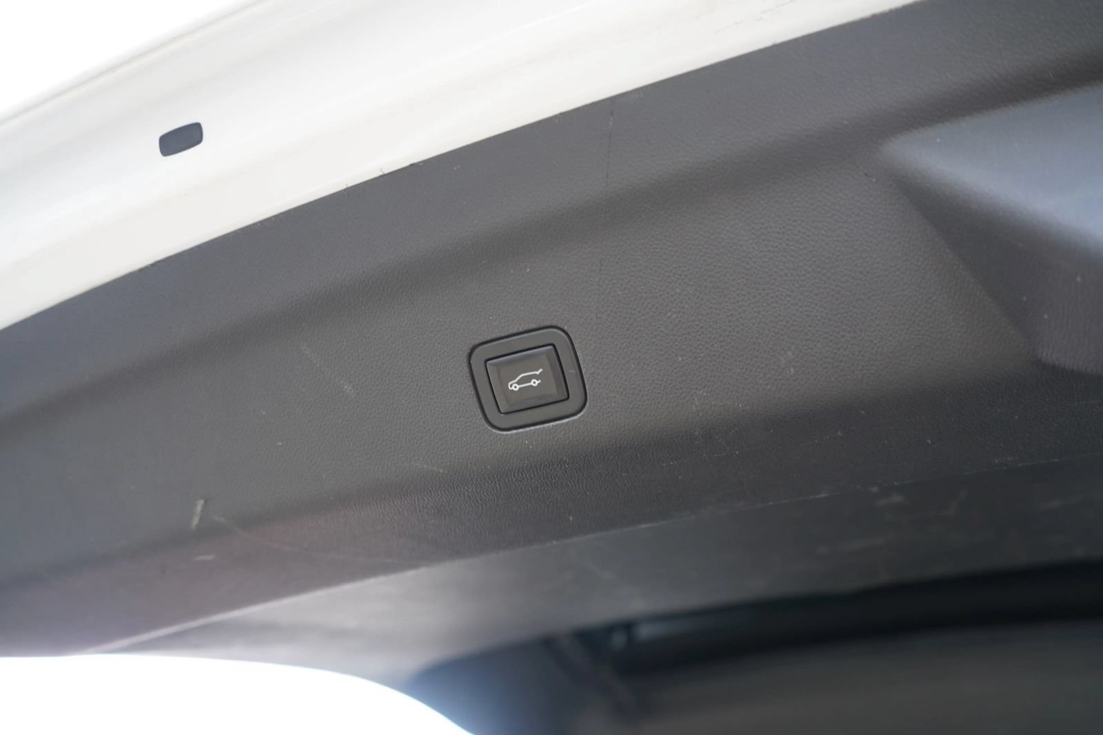 Used 2021 GMC Yukon SLT AWD/4WD image 26