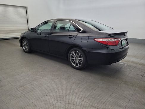 Used 2017 Toyota Camry SE w/ Moonroof Package FWD image 3