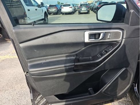 Used 2020 Ford Explorer XLT w/ Equipment Group 202A RWD image 16