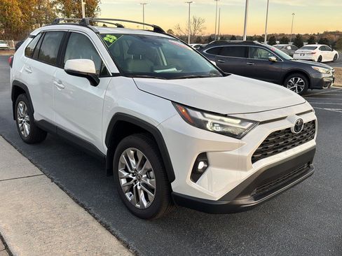 Certified 2025 Toyota RAV4 XLE Premium image 6