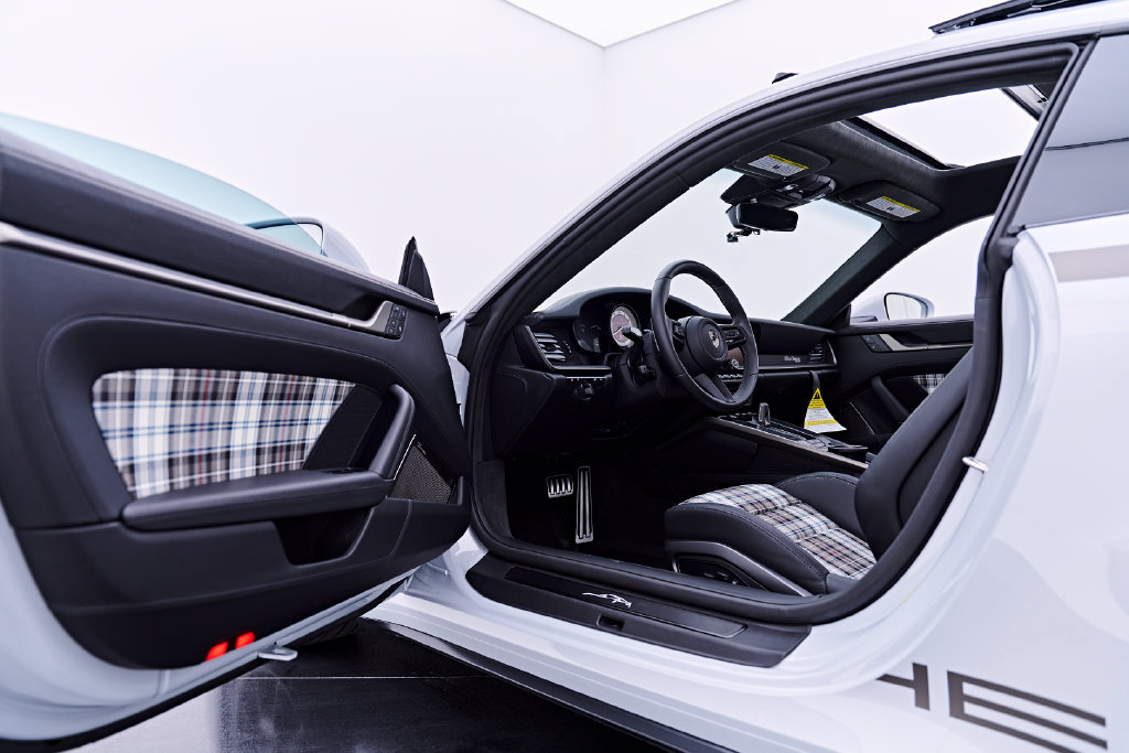 Used 2025 Porsche 911 Turbo S AWD/4WD image 45