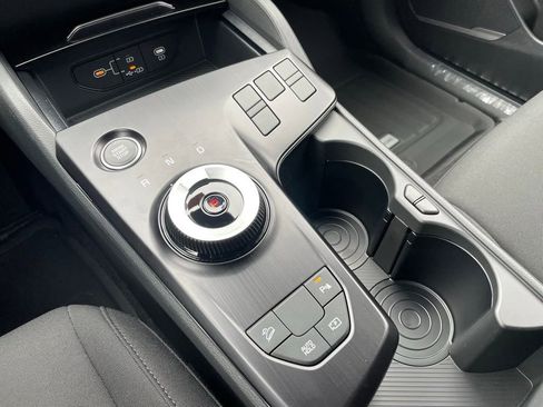 New 2026 Kia Sportage LX FWD image 16