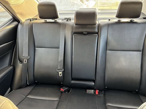 Used 2019 Toyota Corolla XLE image 23