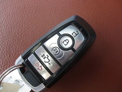 Used 2018 Ford F150 King Ranch w/ Equipment Group 601A Luxury AWD/4WD image 53