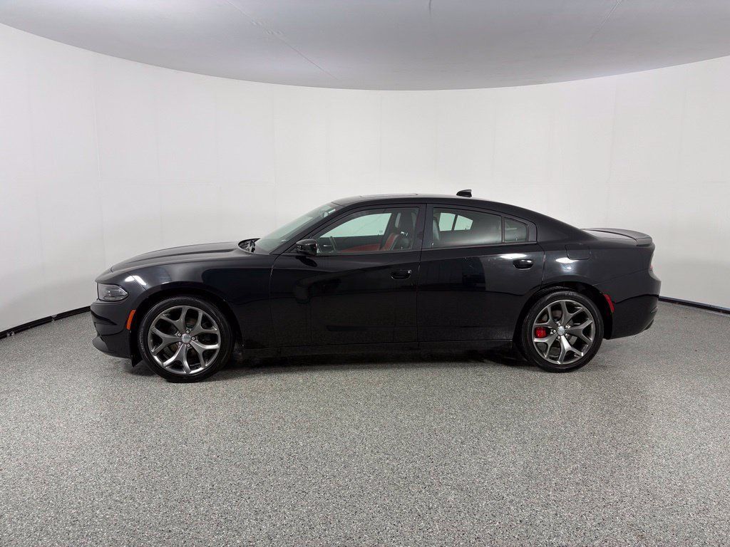 Used 2015 Dodge Charger SXT w/ Plus Group RWD image 3