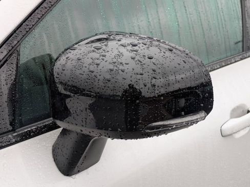 Used 2023 Volvo XC60 B5 Plus w/ Climate Package image 11