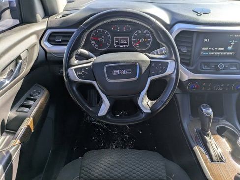 Used 2019 GMC Acadia SLE image 13