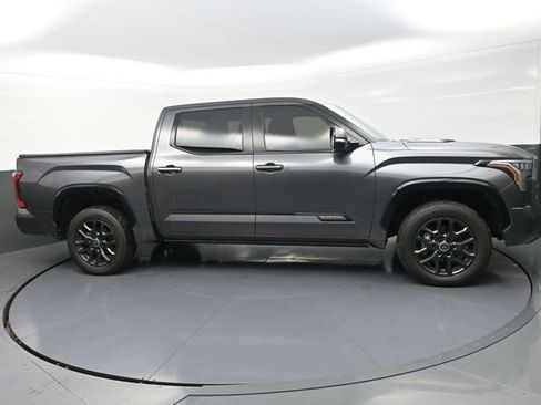 Used 2024 Toyota Tundra Platinum AWD/4WD image 28