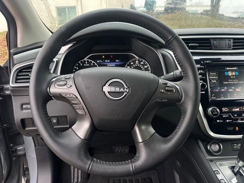 Used 2024 Nissan Murano SV w/ SV Midnight Edition Package image 13