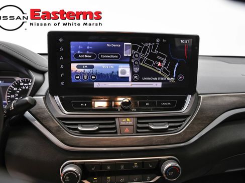 Used 2023 Nissan Altima 2.5 SV w/ SV Premium Package FWD image 12