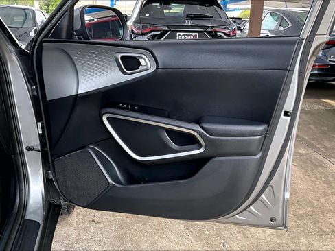 Used 2024 Kia Soul LX w/ Option Group 015 FWD image 22