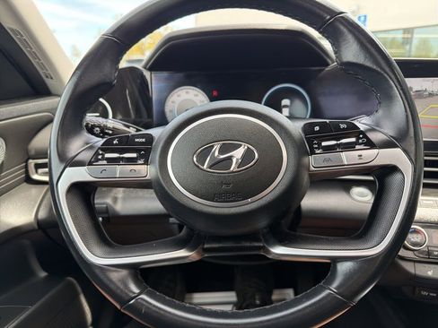 Used 2022 Hyundai Elantra Limited FWD image 33