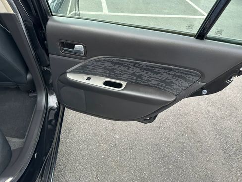 Used 2011 Ford Fusion SE w/ 202A Rapid Spec Order Code image 16