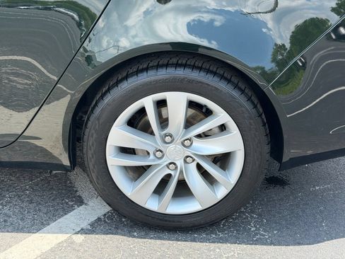 Used 2016 Buick Regal Premium FWD image 32