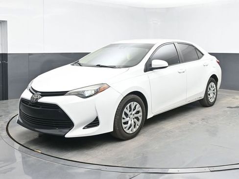 Used 2017 Toyota Corolla LE image 5