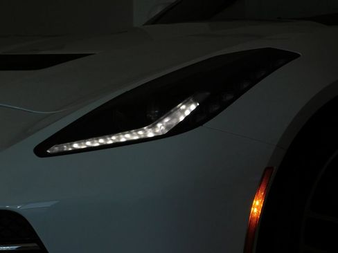 Used 2016 Chevrolet Corvette Stingray Convertible w/ 3LT Preferred Equipment Group RWD image 20