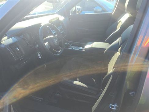 Used 2025 Nissan Pathfinder Rock Creek image 41