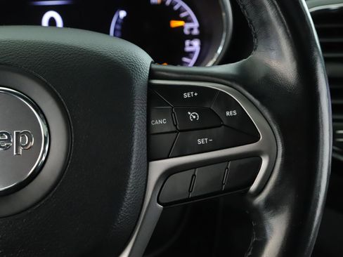 Used 2021 Jeep Grand Cherokee Laredo X image 10