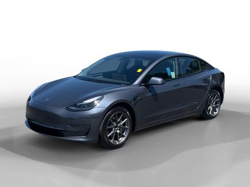 Used 2022 Tesla Model 3 RWD image 1