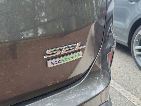 Used 2019 Ford Edge SEL w/ Equipment Group 201A image 16