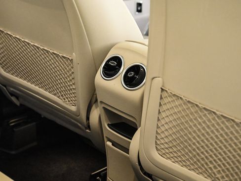 Certified 2021 Mercedes-Benz GLB 250 4MATIC image 19