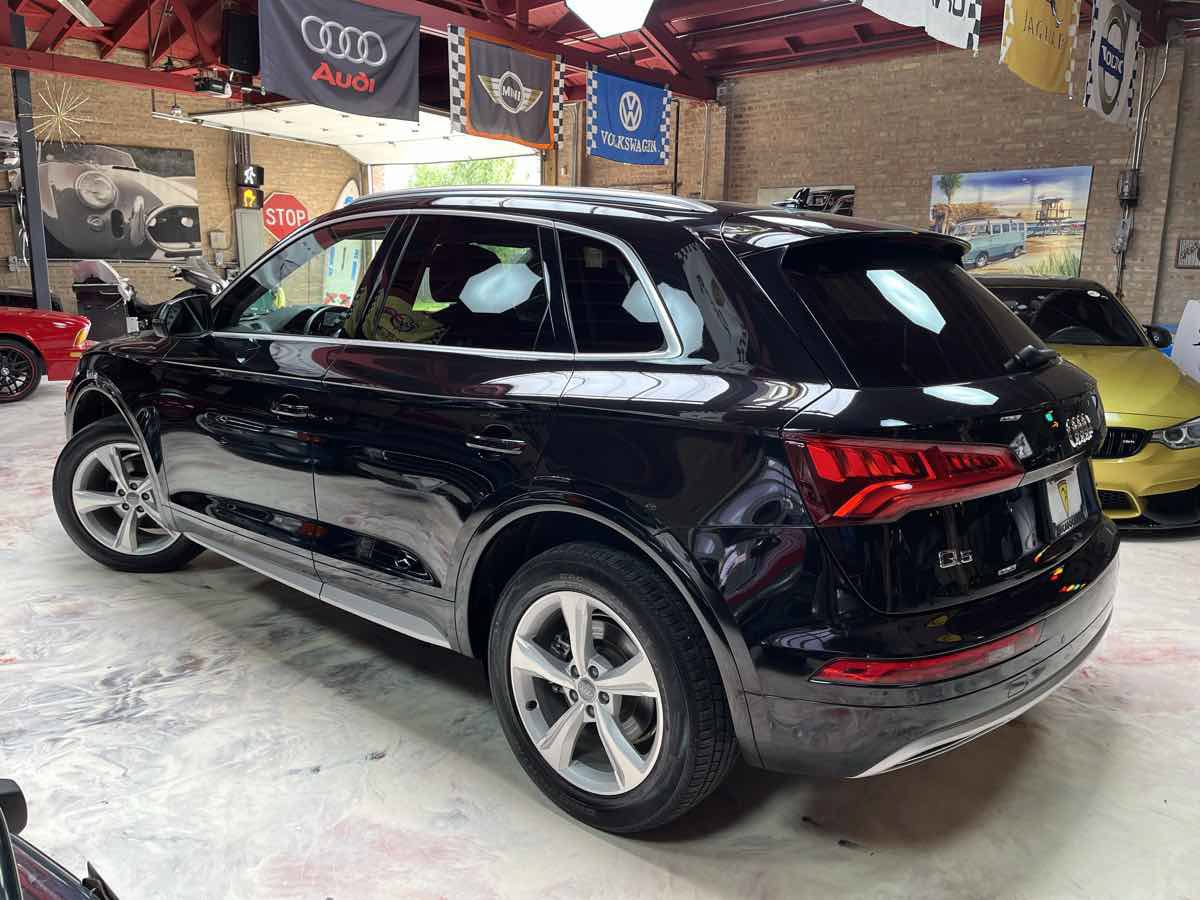 Used 2020 Audi Q5 2.0T Premium Plus w/ Premium Plus Package AWD/4WD image 5
