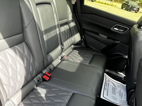 New 2026 Nissan Rogue Platinum AWD/4WD image 16