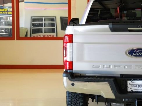 Used 2019 Ford F250 Lariat w/ Lariat Ultimate Package image 48