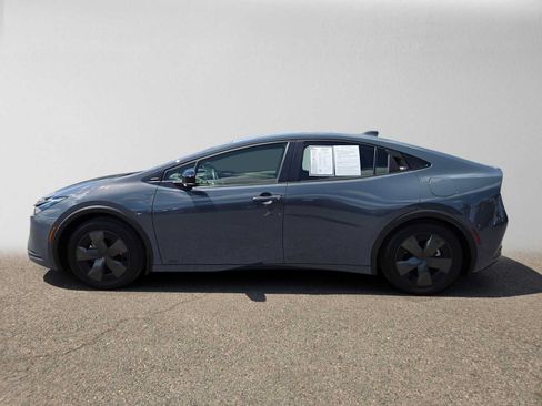 Used 2024 Toyota Prius LE AWD/4WD image 7