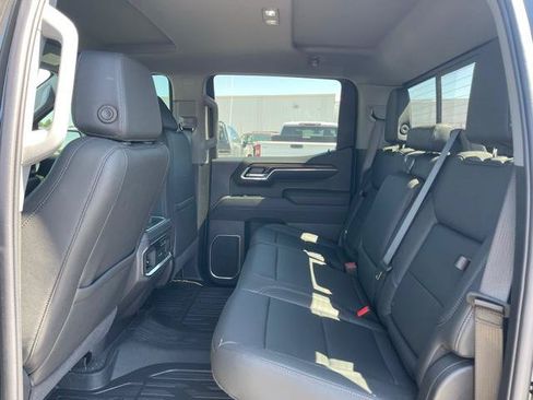 New 2026 GMC Sierra 1500 SLT w/ SLT Premium Plus Package AWD/4WD image 17