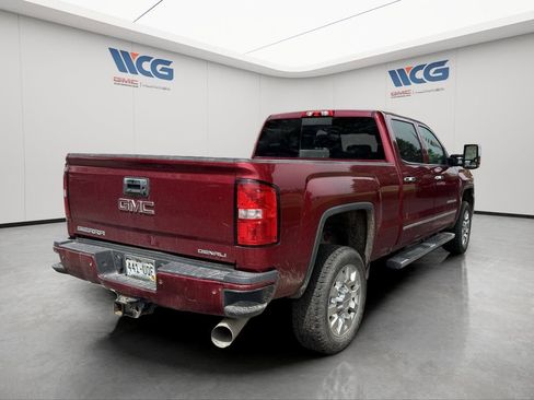 Used 2019 GMC Sierra 2500 Denali w/ Duramax Plus Package AWD/4WD image 4