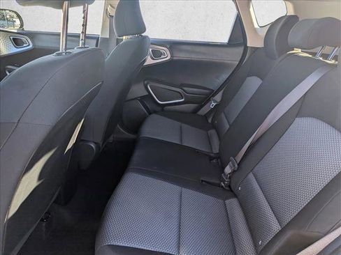 Used 2024 Kia Soul LX w/ Option Group 015 image 17