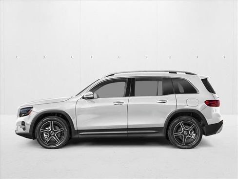 New 2026 Mercedes-Benz GLB 250 image 3