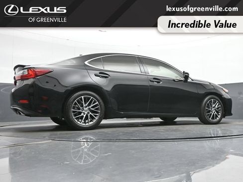 Used 2017 Lexus ES 350 w/ Luxury Package FWD image 32