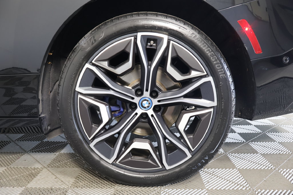 Certified 2024 BMW iX xDrive50 w/ Sport Package AWD/4WD image 8
