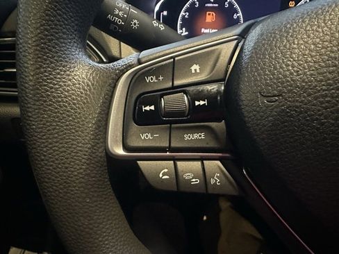 Used 2018 Honda Accord LX image 27